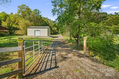 000 Maney Branch Road, Burnsville, NC 28714 - Photo 1