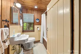 435 Upper Laurel Dr, Laurel Park, NC 28739 - Photo 9