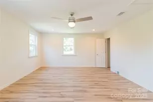 506 E Marion St, Shelby, NC 28150 - Photo 9