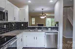 9105 Exbury Ct, Charlotte, NC 28269 - Photo 5