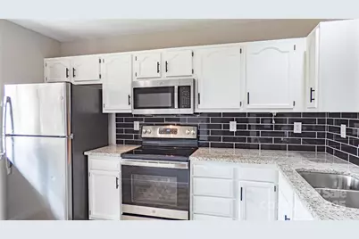 9105 Exbury Court, Charlotte, NC 28269 - Photo 7