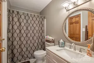 316 Players Ridge Rd, Hickory, NC 28601 - Photo 35