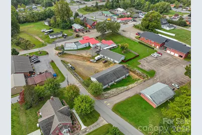 505 E Main Street, Burnsville, NC 28714 - Photo 5