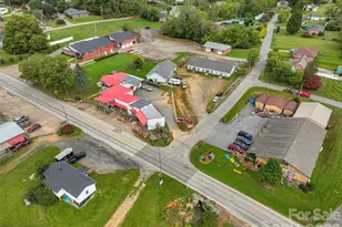 505 E Main St, Burnsville, NC 28714 - Photo 1