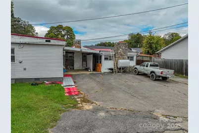 505 E Main Street, Burnsville, NC 28714 - Photo 13