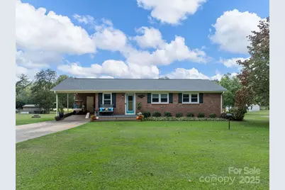 12 Lister Road, Taylors, SC 29687 - Photo 1