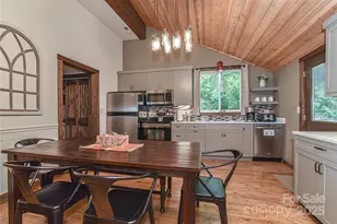 30 Crk Bnd Ln, Asheville, NC 28805 - Photo 3