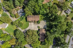 333 W Lake Ave, Hendersonville, NC 28739 - Photo 9