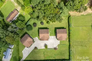 45 Indian River Rd, Hendersonville, NC 28791 - Photo 19