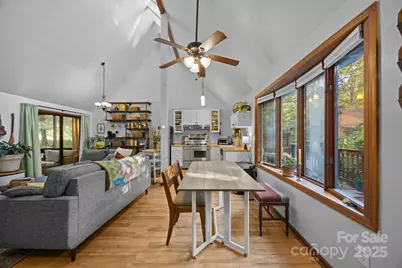 70 N Garden Court, Fletcher, NC 28732 - Photo 11