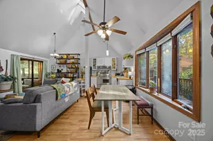 70 N Garden Ct, Fletcher, NC 28732 - Photo 11