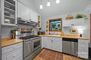 70 N Garden Ct, Fletcher, NC 28732 - Photo 15