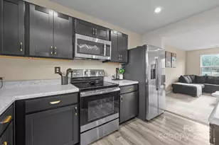 6233 Cutwater Cir, Charlotte, NC 28269 - Photo 9