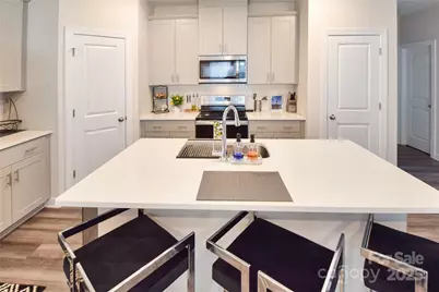 2312 Belterra Drive, Charlotte, NC 28216 - Photo 3