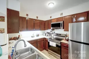 4816 Spring Lake Dr, Charlotte, NC 28212 - Photo 7