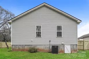 19929 Ferry St, Cornelius, NC 28031 - Photo 15