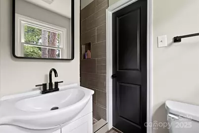 5442 Kinsale Lane, Charlotte, NC 28215 - Photo 15