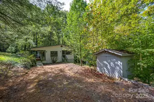 102 Windwood Hill Rd, Hendersonville, NC 28739 - Photo 3