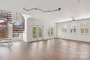 475 S Church St, Hendersonville, NC 28792 - Photo 17