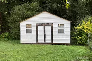 1922 Elmwood Dr, Gastonia, NC 28054 - Photo 3