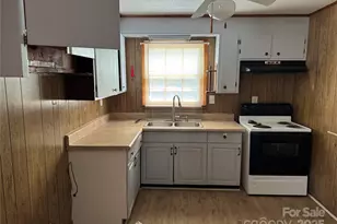 1922 Elmwood Dr, Gastonia, NC 28054 - Photo 5