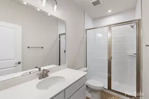 808 Flintside Ln, Charlotte, NC 28217 - Photo 5