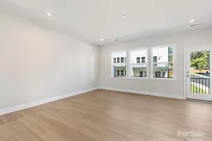 808 Flintside Ln, Charlotte, NC 28217 - Photo 7