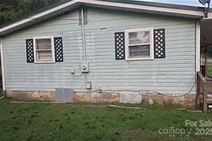 1905 Little Creek Rd, Burnsville, NC 28714 - Photo 3