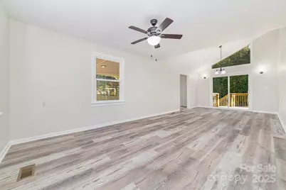 211 Putnam Street, Shelby, NC 28152 - Photo 5