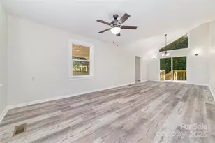 211 Putnam St, Shelby, NC 28152 - Photo 5