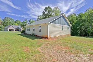 4390 Belmont Dr, Morganton, NC 28655 - Photo 3