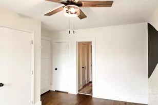 608 W Buford St, Gaffney, SC 29341 - Photo 3