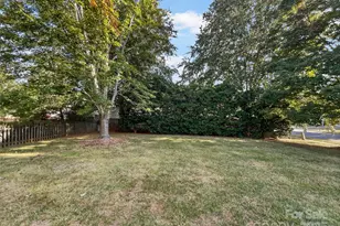 3915 Cameron Run Ln, Matthews, NC 28105 - Photo 21