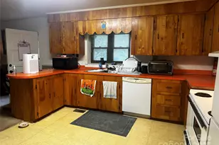 433 Deneen Rd, Burnsville, NC 28714 - Photo 7