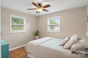 970 W Chapel Rd, Asheville, NC 28803 - Photo 15