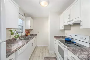 970 W Chapel Rd, Asheville, NC 28803 - Photo 3