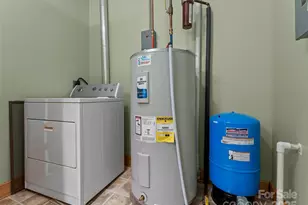 1299 Pine Ridge Rd, Burnsville, NC 28714 - Photo 19