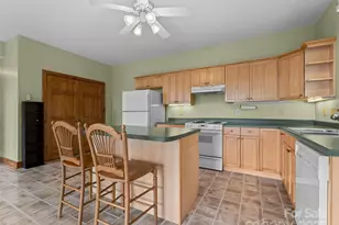 1299 Pine Ridge Rd, Burnsville, NC 28714 - Photo 15