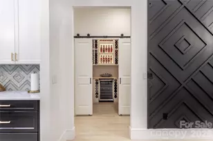 668 Players Ridge Rd, Hickory, NC 28601 - Photo 7