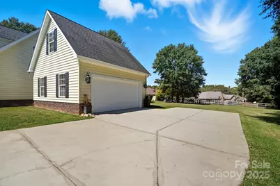 710 McDowell Place, Stanley, NC 28164 - Photo 3