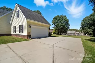 710 McDowell Pl, Stanley, NC 28164 - Photo 3