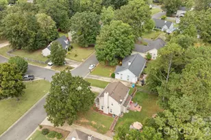 7601 Swedish Ivy Ln, Charlotte, NC 28227 - Photo 3