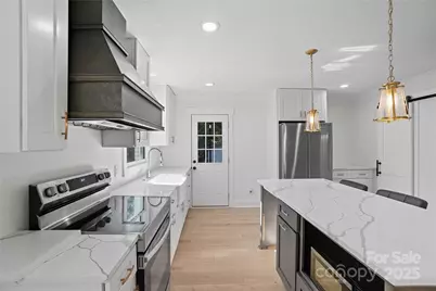 1620 Academy Street, Charlotte, NC 28205 - Photo 9