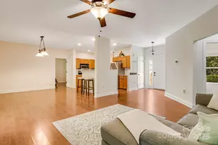 37 Poplar Creek Dr, Asheville, NC 28805 - Photo 9