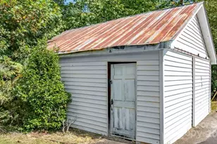 489 Ned McGimsey Rd, Nebo, NC 28761 - Photo 21