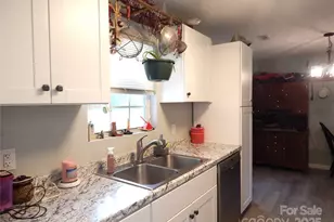 6368 Alley Rd, Catawba, NC 28609 - Photo 11