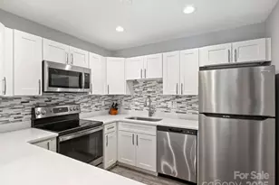 4747 Hedgemore Dr, Charlotte, NC 28209 - Photo 13