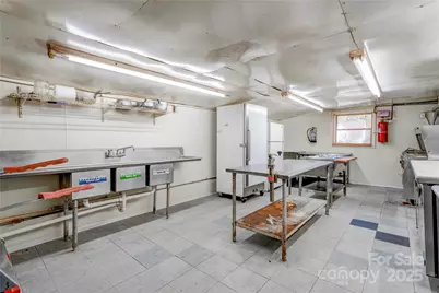 801 W Church Street, Cherryville, NC 28021 - Photo 9