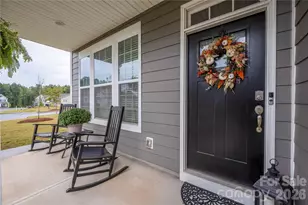 121 Rhuidean Ct, Troutman, NC 28166 - Photo 5