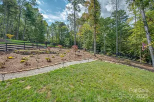 118 Byron Frst Dr, Horse Shoe, NC 28742 - Photo 27